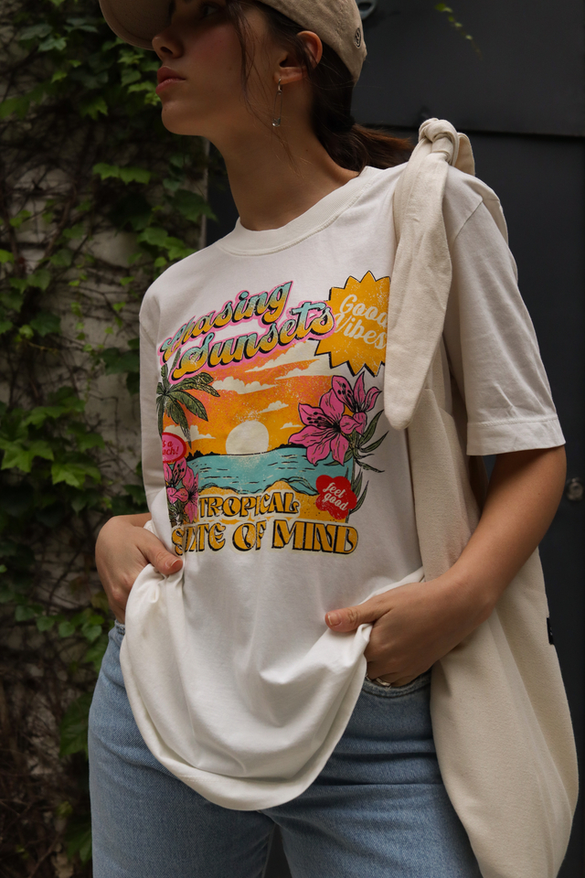 T-shirt Jacarta • Chasing Sunsets