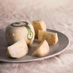 Queso con Hierbas al Vacio - La Suerte - 400 gr. - comprar online