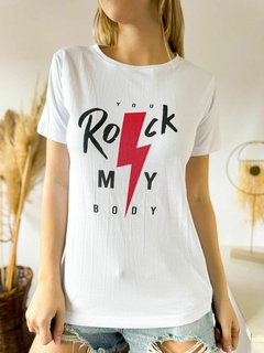 Remera Rock My Body - Pacca Indumentaria