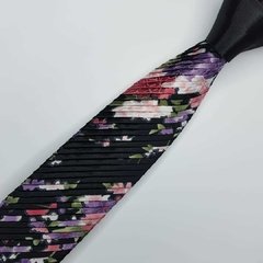 Gravata Semi-Slim Drapeada Preta Floral - comprar online