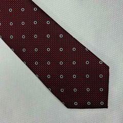 Gravata Semi-Slim Jacquard Trabalhada Vermelha com Bolinha Branca e Preta - comprar online
