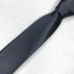 Gravata Semi-Slim Jacquard Lisa com Textura Quadriculado Cinza Escuro na internet