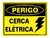 PLACA SINALIZAÇÃO POLIESTIRENO 15 X 20 CM "PERIGO CERGA ELÉTRICA" AUTO-ADESIVA COM 2 FUROS AMARELA