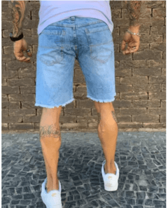 Bermuda Jeans Masculina Destroyed Rasgada - comprar online