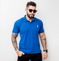 CAMISETA GOLA POLO EM PIQUET MASCULINA 2 - comprar online