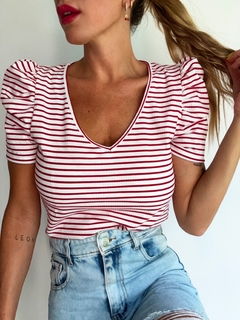 Remera• FRIDA / V lines red•