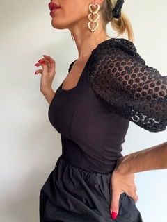 Blusa• AMAPOLA black• - tienda online