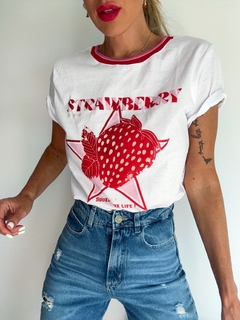 Remera• RED strawberry•