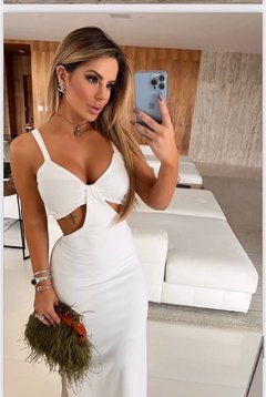 Vestido de crepe carymã branco na internet