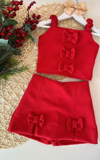 Conjunto em alfaiataria ( cropped, shorts saia)