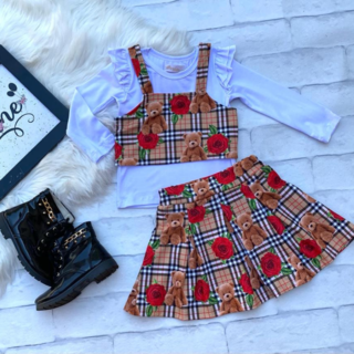 Conjunto com 3 peças ( blusa, cropped e saia com shorts por baixo)