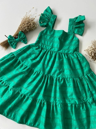 Vestido Larissa verde ( tricoline bordado. Acompanha o laço de cabelo)