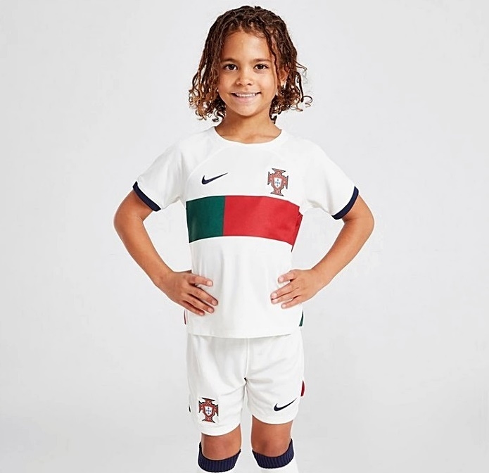 Conjunto Infantil Portugal II 2022/2023 Torcedor Nike Copa do Mundo