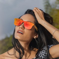 Imagen de Lentes de Sol Quetzal Rojo Fuego Espejados & Patillas de Bambú - UV400 Unisex