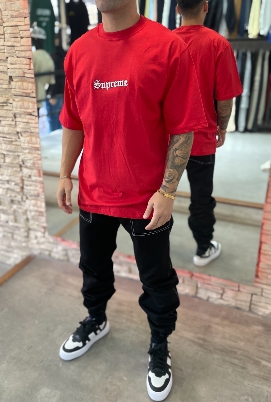 Remera supreme precio sale
