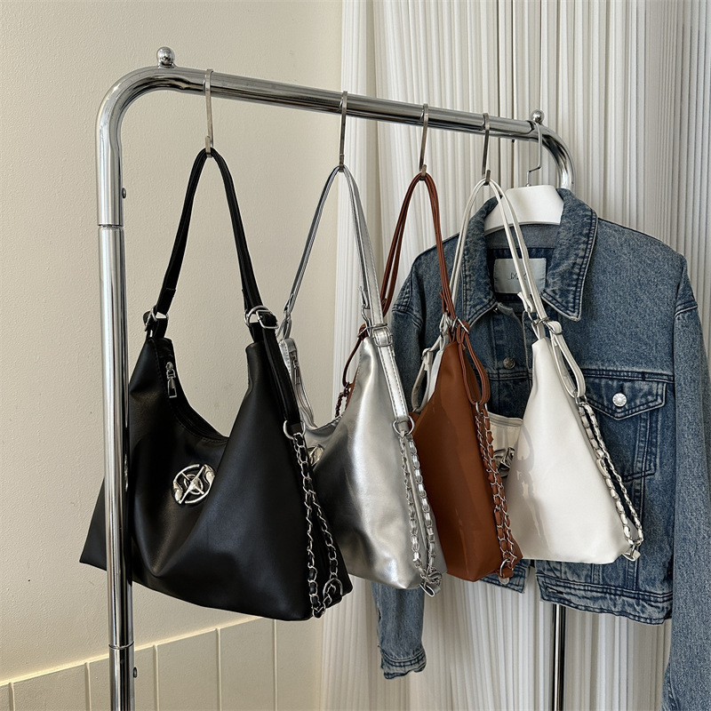 BOLSO ECOCUERO APLIQUE Comprar en HOLLER