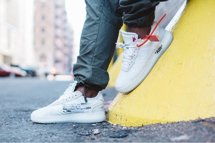 Nike off on sale white neon