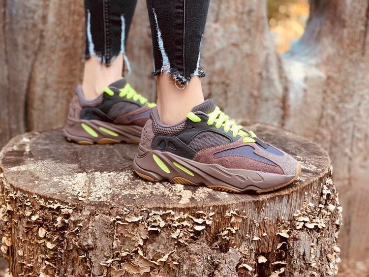 T nis Yeezy Boost 700 Mauve