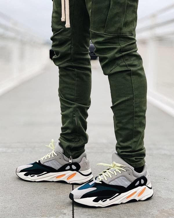 T nis Yeezy Boost 700 Wave Runner