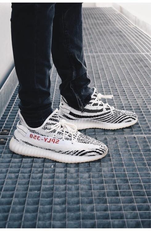 Tenis yeezy clearance zebra