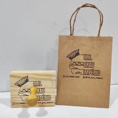 Imagem do Kit Carimbo Personalizado 10x10 + Almofada já com tinta Kit carimbo logomarca para sacolas kraft bolsa plástico caixa tag tecido delivery envio correio