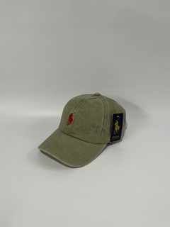 Washed Polo Ralph Lauren Cap - Beige bordado rojo.