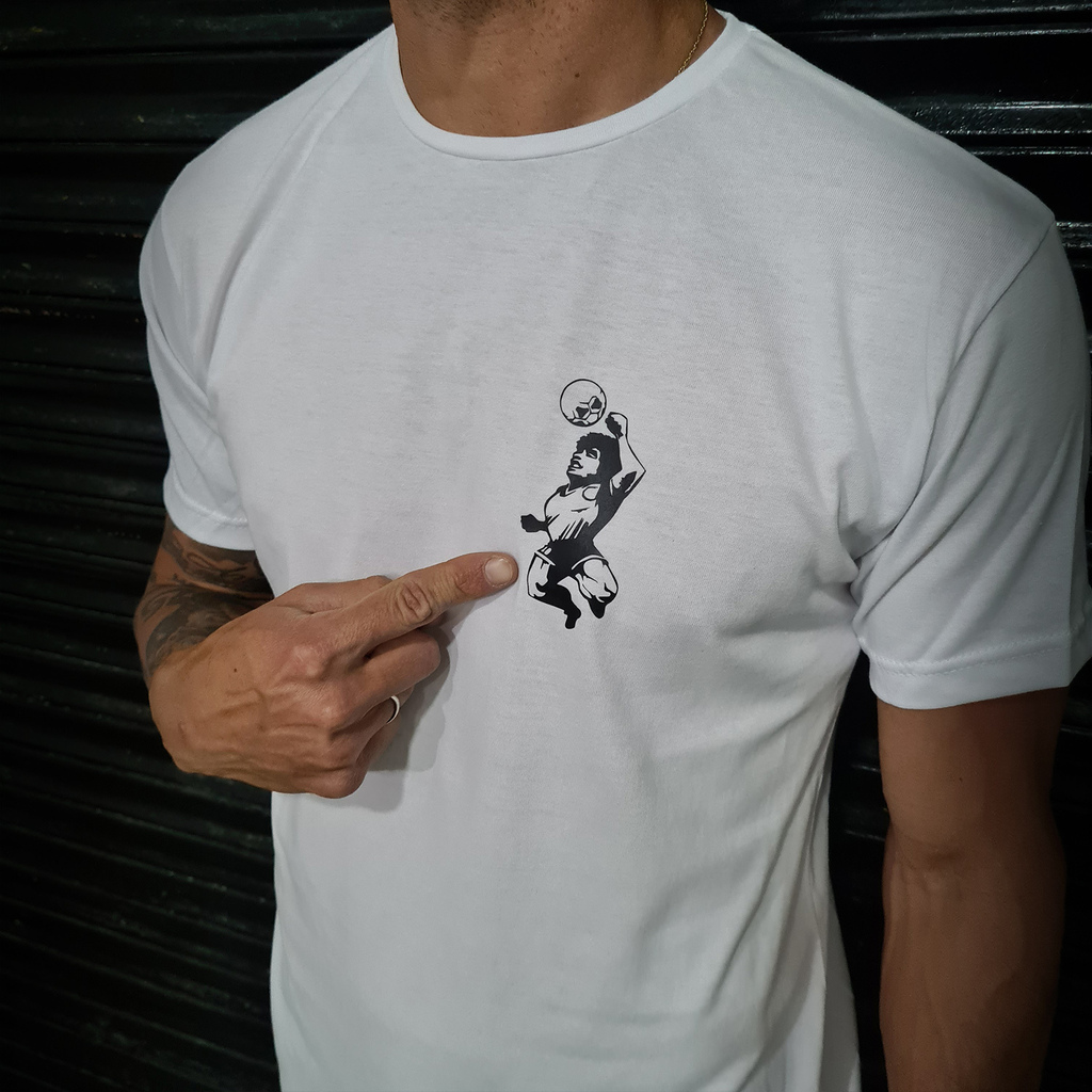 Remera LA MANO DE DIOS Comprar en MF Jeans