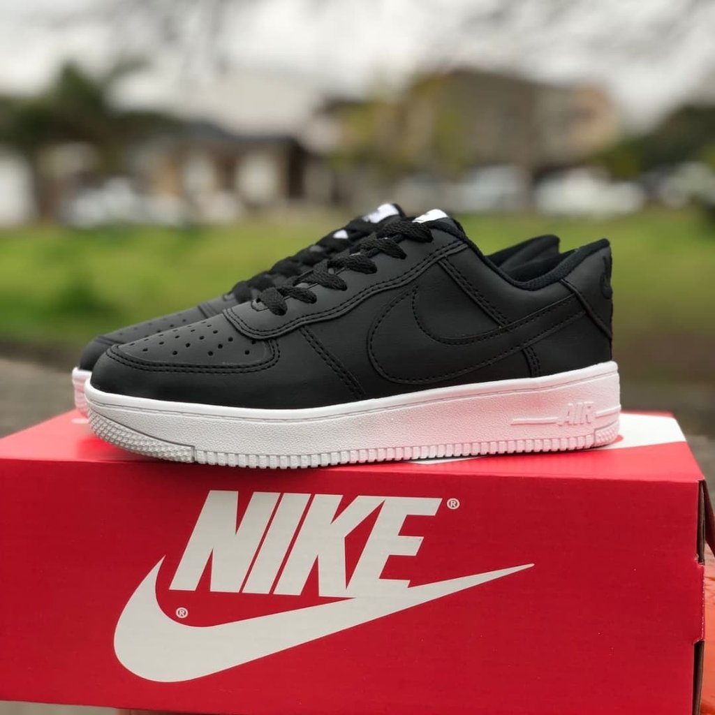 Air sales force zapatillas