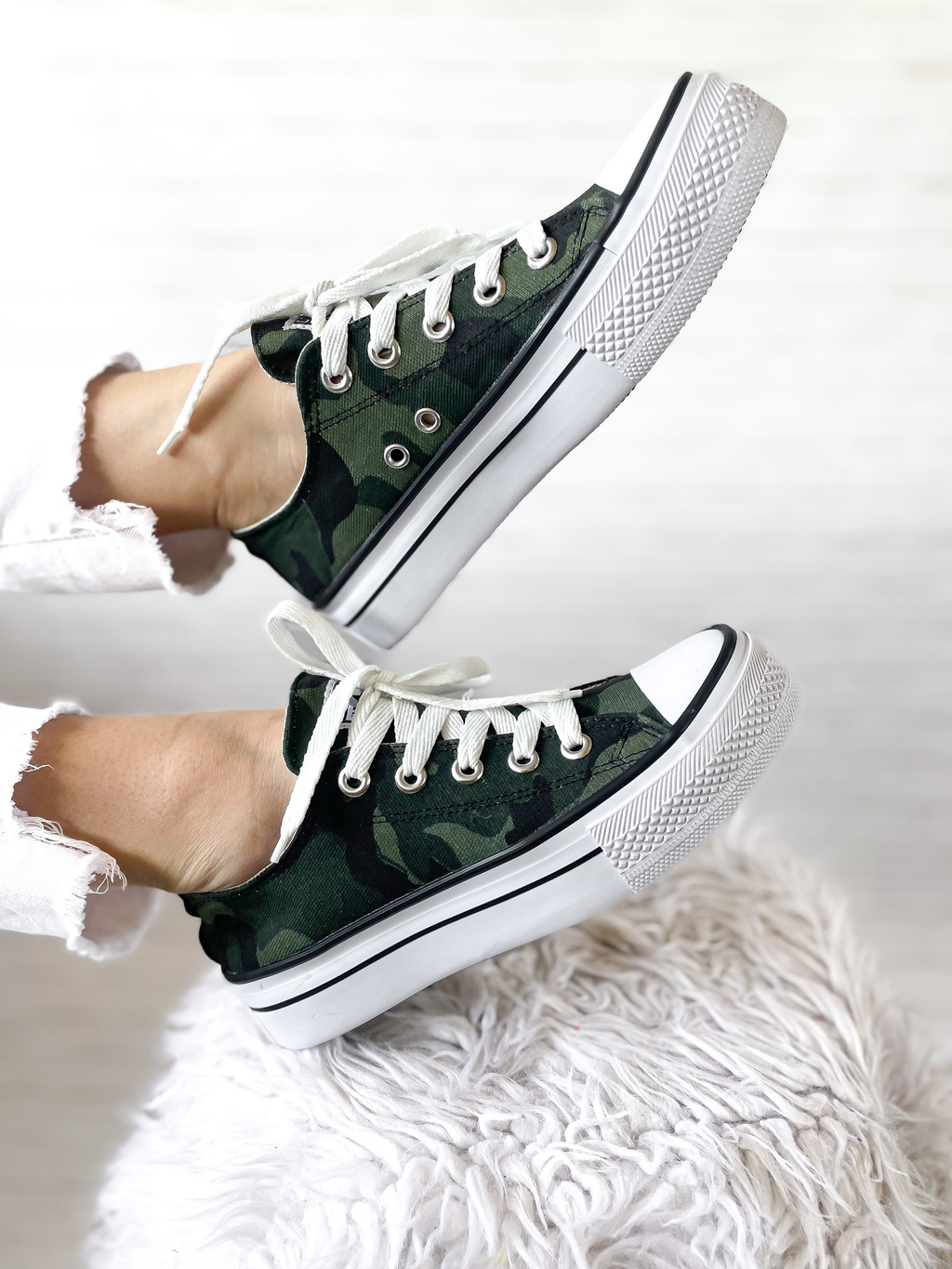 Converse militar con plataforma ESTILO PROPIO
