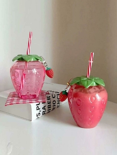 Vaso Frutilla con sorbete y aplique de silicona