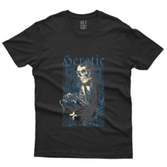 Remera HERETIC