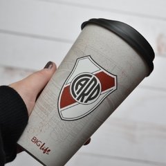 Vaso jarro mug con tapa River - comprar online