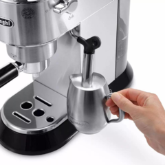 Cafetera Express Delonghi Dedica Ec-685 15 Bares - comprar online