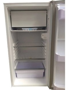 Heladera Kanji 240 Litros 2 Estantes Con Congelador Clase A - tienda online