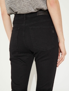 JEANS RITA BLACK JAZMIN CHEBAR en internet