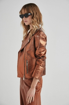 CHAQUETA BIKER METALIZADA VYES Comprar en LES FEMMES