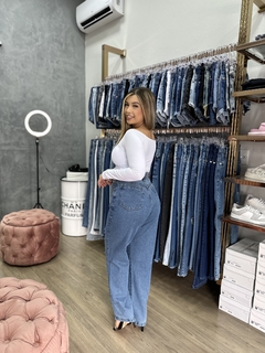 Calça Mom Jeans Faixa Rosa Premium - loja online