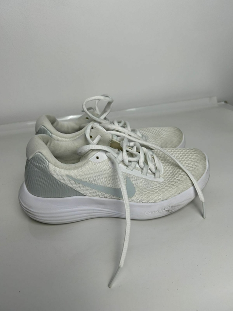 Zapatillas blancas Nike Talle 37.5