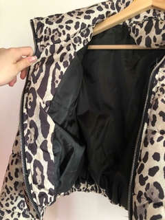 Campera puffer animal print en internet