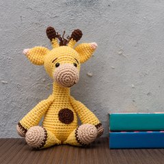 Girafa em amigurumi - comprar online