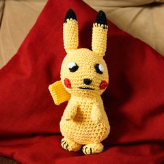 Pokemon Pikachu médio em amigurumi - loja online