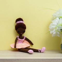 Boneca Bailarina Késia em amigurumi na internet