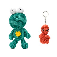 Duo Et coração e chaveiro mini alienígena em amigurumi