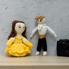 A Bela e a Fera em amigurumi - Art Familiar Artesanato