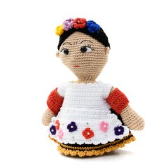 Frida Kahlo costureira em amigurumi - comprar online