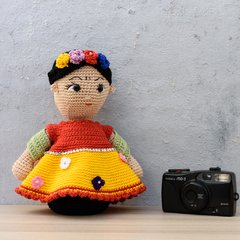 Frida Kahlo peso de porta em amigurumi - loja online