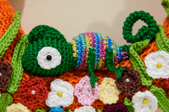 Guirlanda Camaleão em Amigurumi - Art Familiar Artesanato