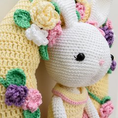 Guirlanda Coelhinha de vestido em amigurumi - comprar online