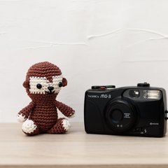 Mini macaco em amigurumi - loja online