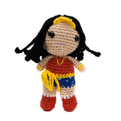 Mulher Maravilha pequena em amigurumi